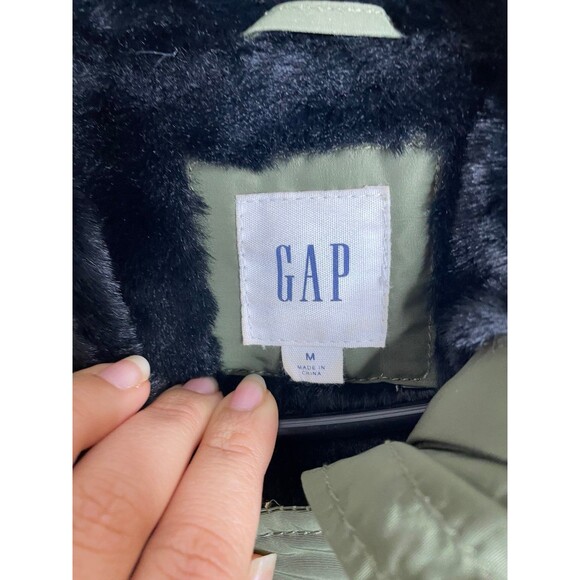 GAP Olive Green Faux Fur Hood Parka Coat Women’s M Long Puffer Utility Jacket - Picture 6 of 7